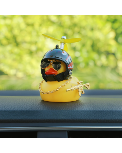 Cool Duck Желтый утенок в шлеме "Акула"