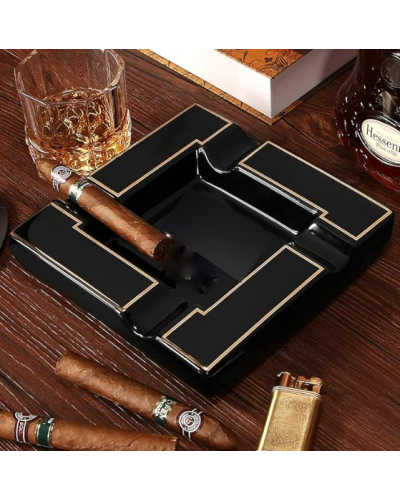 Попільничка для сигари квадратна,велика (Чорна) Попільничка для сигари квадратна,велика (Чорна)